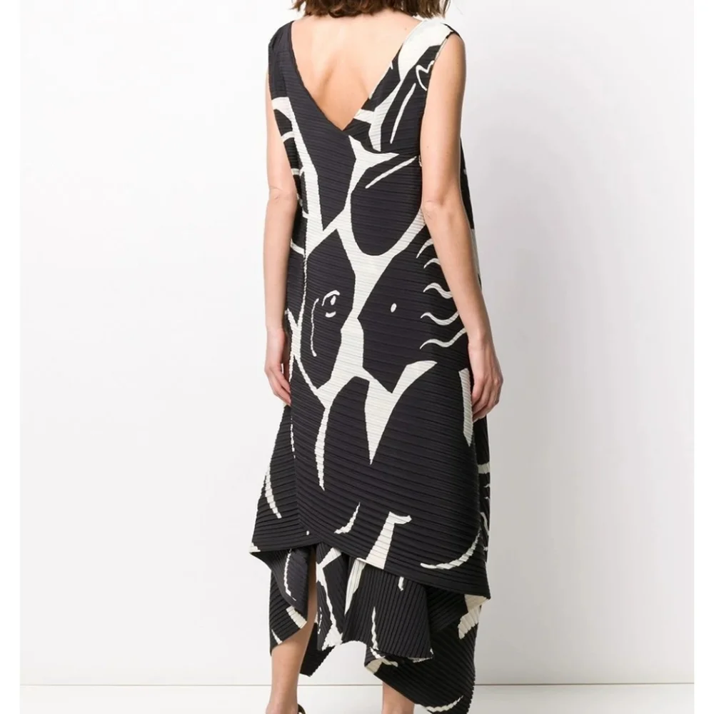 **HP** ISSEY MIYAKE Cape Dress - Picture 3 of 17